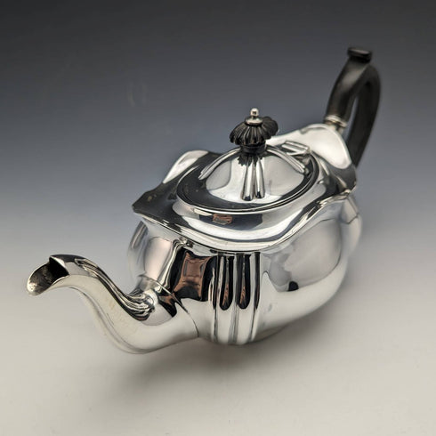 1914 British antique sterling silver teapot 390g RF Mosley